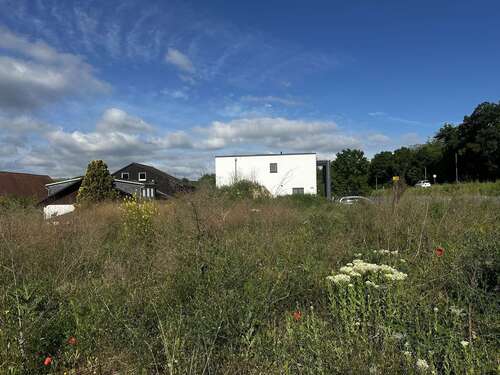 Foto - Grundstück zu verkaufen in Usingen 199.000,00 € 353 m²