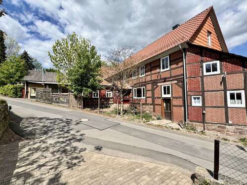 Foto - Haus zum Kaufen in Heyen 298.000,00 € 296 m²