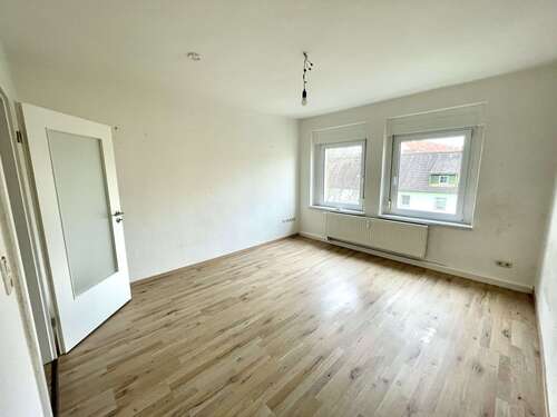 Foto - Wohnung zum Mieten in Bitterfeld-Wolfen OT Wolfen 420,36 € 64.67 m²