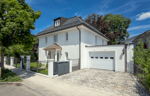 Foto - Haus zum Kaufen in Hohenbrunn 2.200.000,00 € 370 m²