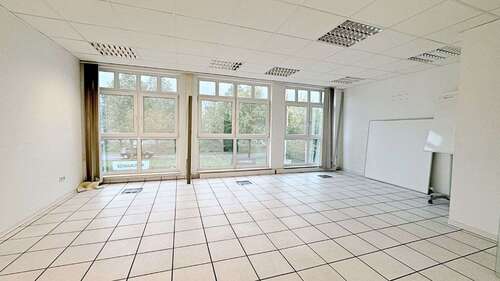 Foto - Büro in Hennef 2.465,00 € 247 m²