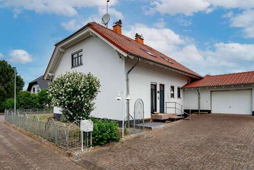 Foto - Haus zum Kaufen in Grolsheim 689.600,00 € 195 m²