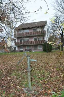 Foto - Haus zum Kaufen in Ochsenfurt 740.000,00 € 190 m²