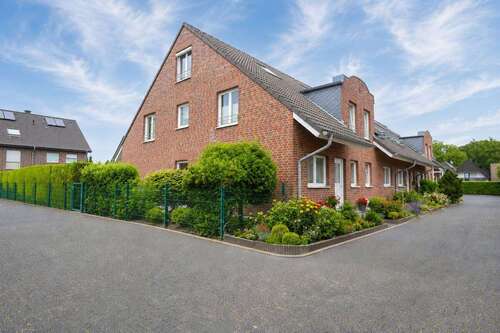 Foto - Haus zum Kaufen in Langenfeld Reusrath 550.000,00 € 121 m²