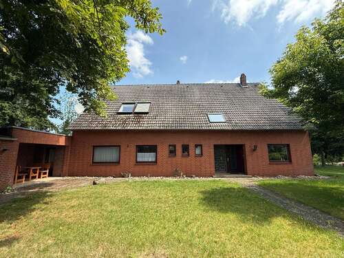 Foto - Haus zum Kaufen in Edemissen 249.000,00 € 344 m²