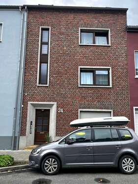 Foto - Haus zum Kaufen in Mönchengladbach 325.000,00 € 195 m²