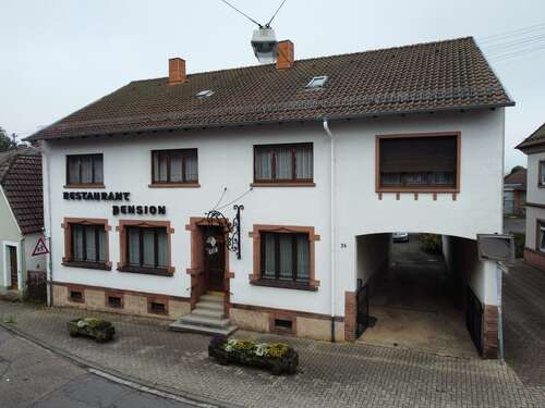 Foto - Haus zum Kaufen in Trippstadt 195.000,00 € 166 m²
