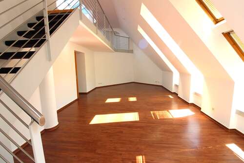 Foto - Wohnung zum Mieten in Düsseldorf 1.646,76 € 137.23 m²