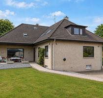 Haus zum Kaufen in Neustadt am Rübenberge 490.000,00 € 250 m²