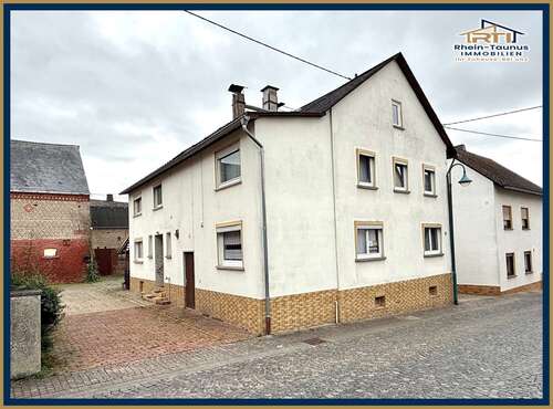 Foto - Haus zum Kaufen in Bogel 185.000,00 € 209 m²