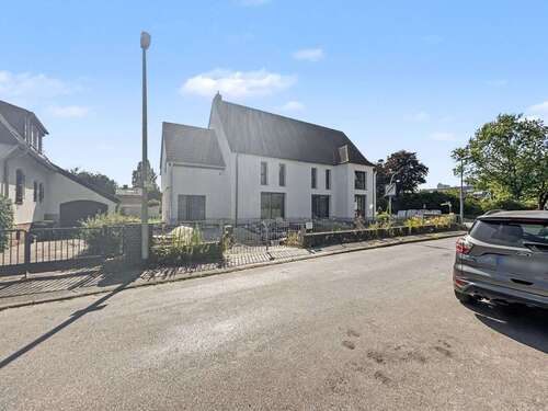 Foto - Haus zum Kaufen in Duisburg 1.499.000,00 € 382.86 m²