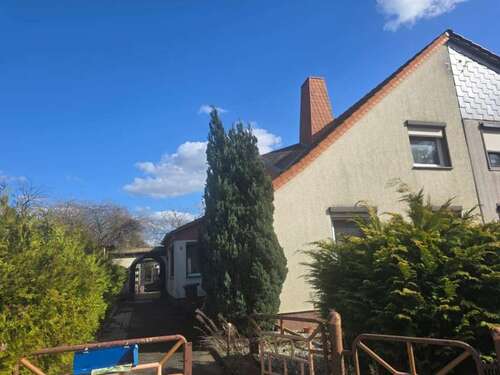 Foto - Haus zum Kaufen in Bitterfeld-Wolfen 69.000,00 € 100 m²