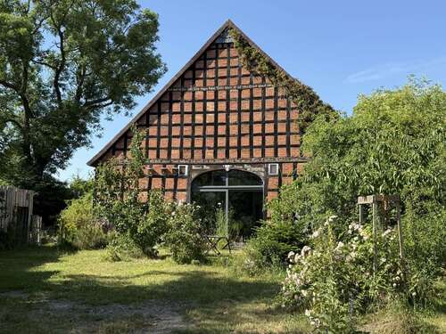 Foto - Haus zum Kaufen in Lübbow-OT Rebenstorf 385.000,00 € 316.64 m²