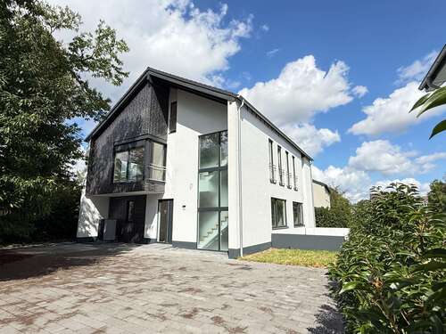 Foto - Haus zum Kaufen in Kaarst 2.199.000,00 € 372 m²