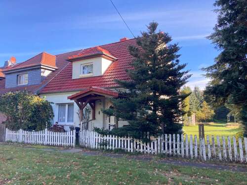 Foto - Haus zum Kaufen in Wesenberg 155.000,00 € 140 m²