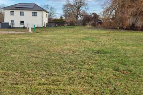 Foto - Grundstück zu verkaufen in Groitzsch 121.448,00 € 646 m²