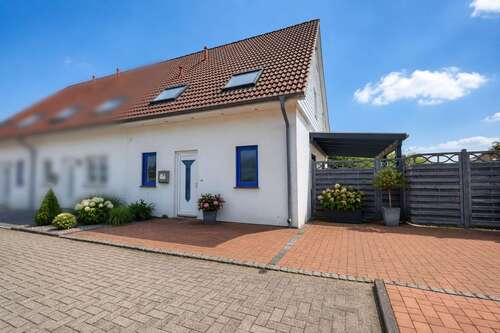 Foto - Haus zum Kaufen in Bremerhaven 245.000,00 € 117.79 m²