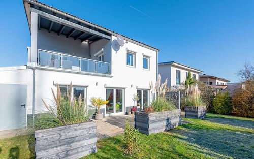 Foto - Haus zum Kaufen in Messel 795.000,00 € 229.55 m²