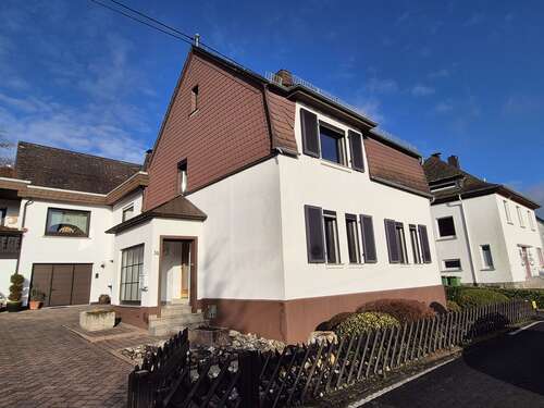 Foto - Haus zum Mieten in Raubach 870,00 € 120 m²