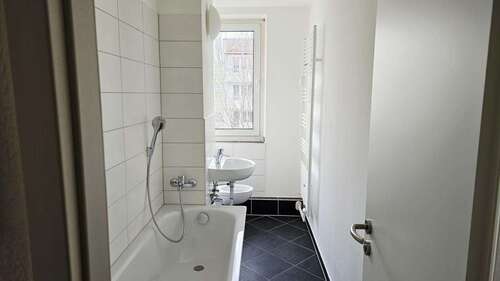 Foto - Wohnung zum Mieten in Magdeburg 306,96 € 51.16 m²