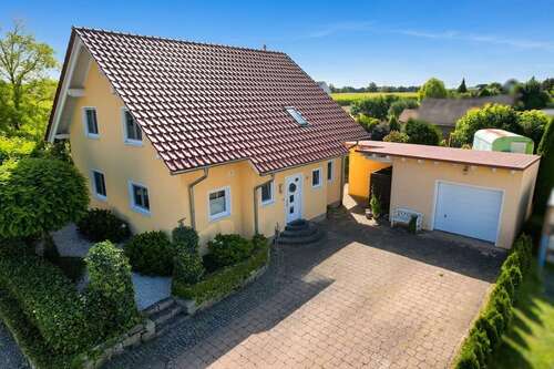 Foto - Haus zum Kaufen in Borgentreich Natzungen 349.000,00 € 160 m²