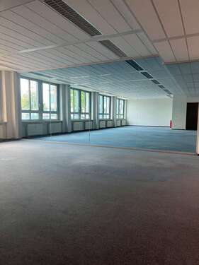 Foto - Büro in Hallbergmoos 2.359,00 € 362 m²