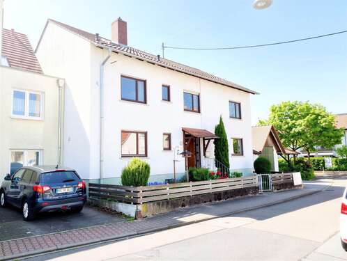 Foto - Haus zum Kaufen in Walldorf 830.000,00 € 220 m²