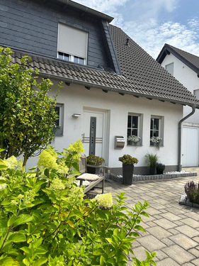 Foto - Haus zum Kaufen in Baesweiler 399.000,00 € 131 m²