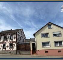 Haus zum Kaufen in Weisel 245.000,00 € 293 m²