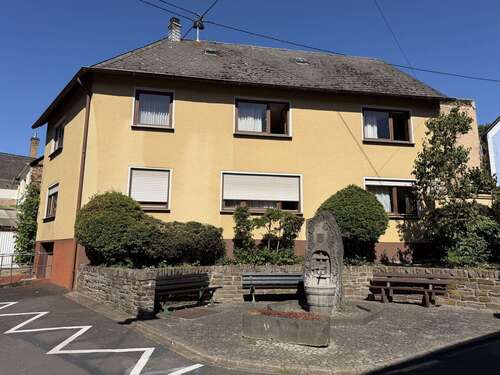 Foto - Haus zum Kaufen in Müden 199.000,00 € 218.66 m²