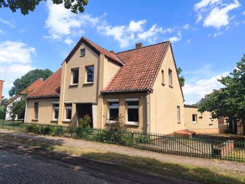Foto - Haus zum Kaufen in Dömitz 95.000,00 € 120 m²
