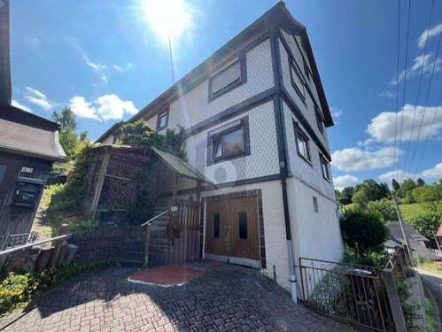 Foto - Haus zum Kaufen in Zella-Mehlis 179.000,00 € 260 m²