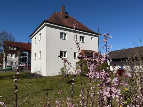 Foto - Haus zum Kaufen in Adelsdorf 849.500,00 € 120 m²