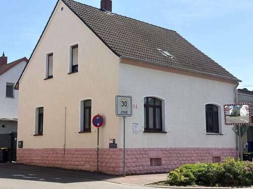 Foto - Haus zum Kaufen in Homburg 199.000,00 € 145 m²