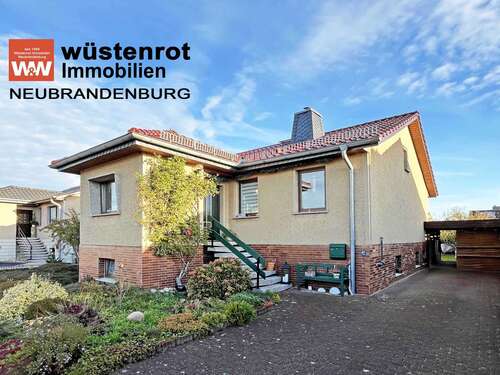 Foto - Haus zum Kaufen in Altentreptow 205.000,00 € 80 m²