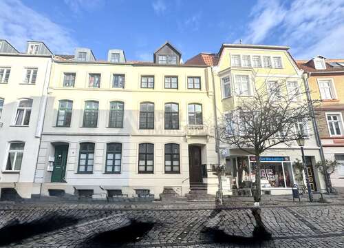 Foto - Haus zum Kaufen in Wismar 380.000,00 € 203.5 m²