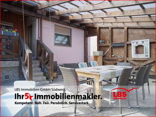 Foto - Haus zum Kaufen in Niefern-Öschelbronn 335.000,00 € 180 m²