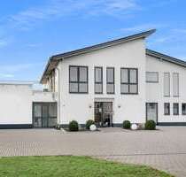 Büro in Winningen 1.330,00 € 120.92 m²