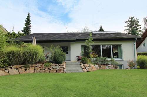 Foto - Haus zum Kaufen in Waldbronn 1.176.000,00 € 240 m²