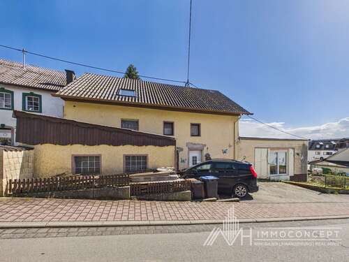 Foto - Haus zum Kaufen in Gillenfeld 190.000,00 € 247 m²