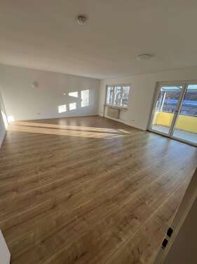 Foto - Wohnung zum Mieten in Mitterharthausen 850,00 € 110 m²