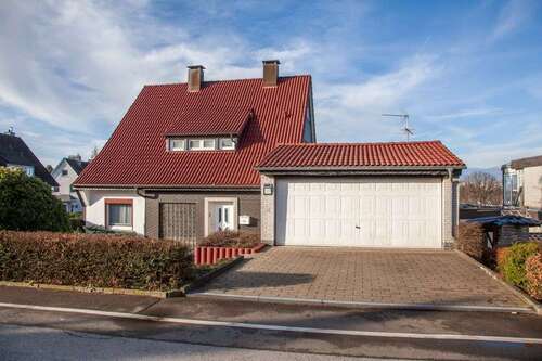 Foto - Haus zum Kaufen in Wermelskirchen 198.000,00 € 109.65 m²