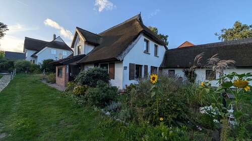 Foto - Haus zum Kaufen in Ahrenshoop 649.000,00 € 230 m²