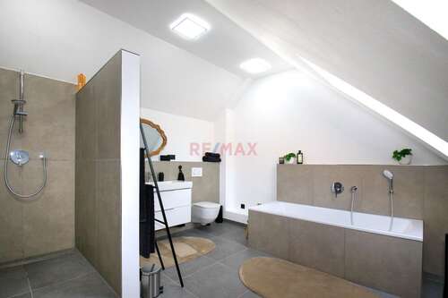 Foto - Wohnung zum Kaufen in Altrip 279.000,00 € 105 m²