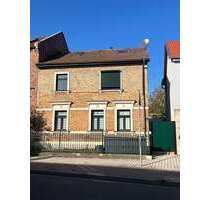 Haus zum Mieten in Halle 1.300,00 € 125 m²