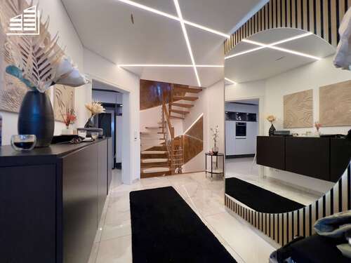 Foto - Haus zum Kaufen in Solingen 747.000,00 € 195 m²