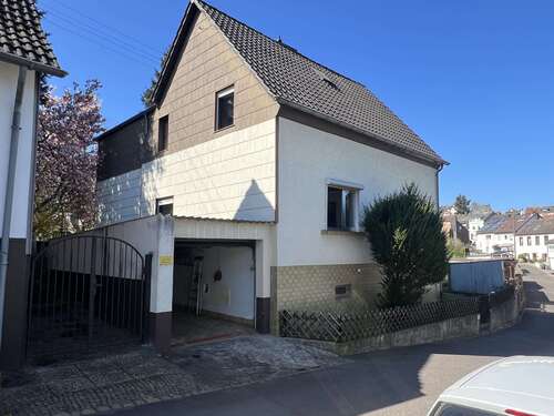 Foto - Haus zum Kaufen in Saarbrücken 249.000,00 € 186 m²