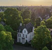 Haus zum Kaufen in Düsseldorf 1.900.000,00 € 300 m²