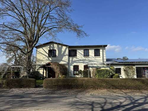 Foto - Haus zum Kaufen in Niesgrau 695.000,00 € 338 m²