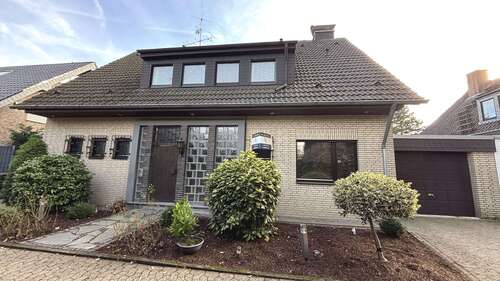 Foto - Haus zum Kaufen in Krefeld 660.000,00 € 162.72 m²